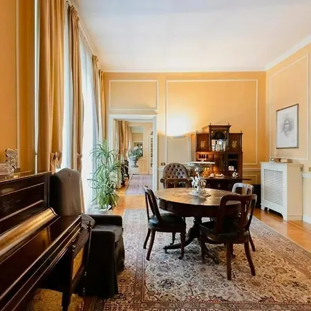 Apartamento D'epoca * Milan